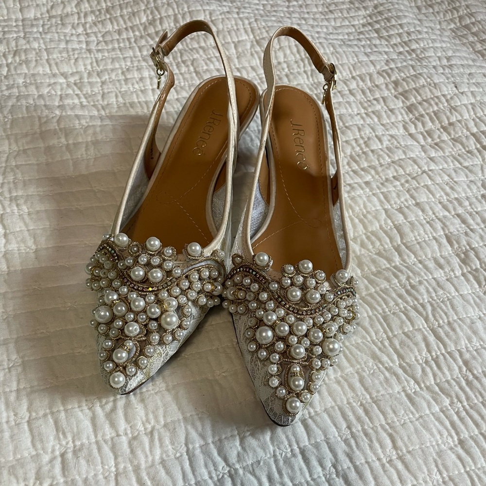 J. Renee gorgeous ivory shoes